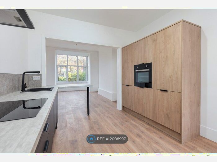 1 Bedroom Flat To Rent In St. Annes Road East, Lytham St. Annes, FY8