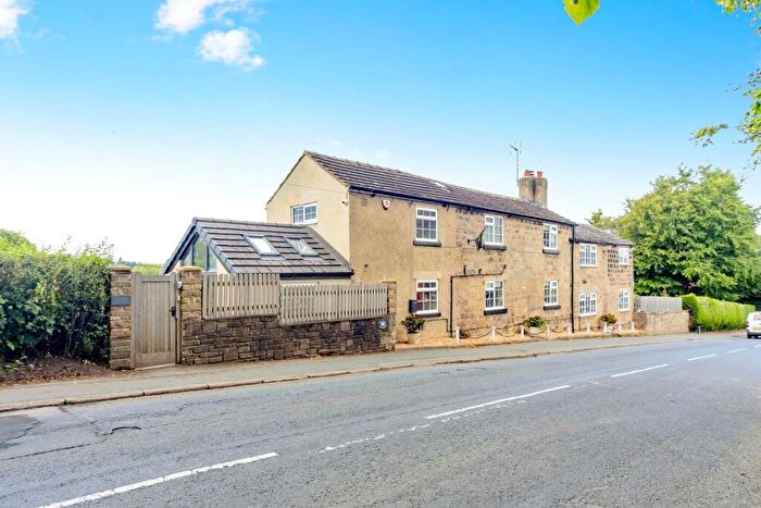 3 Bedroom Detached House For Sale In Sandhills, Thorner, Leeds, LS14