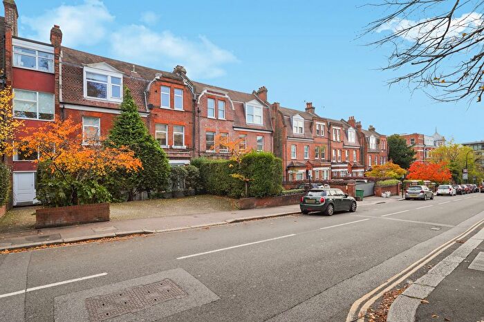 1 Bedroom Flat For Sale In Arkwright Road, London, NW3