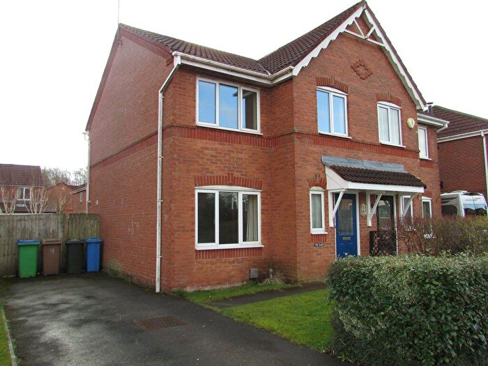 3 Bedroom Semi Detached House To Rent In Brookway Littleborough, OL15