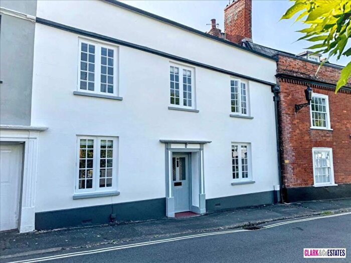 3 Bedroom Cottage For Sale In Follett Road, Topsham, EX3