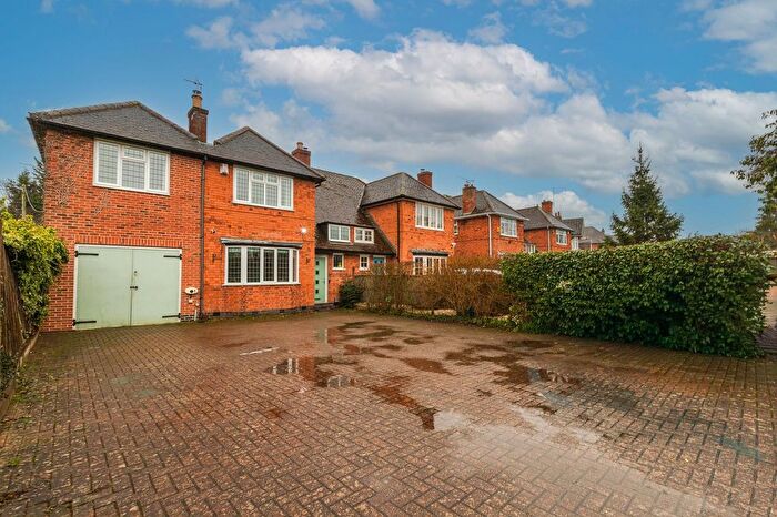 4 Bedroom Semi Detached House For Sale In Cambridge Road, Cosby, Leicestershire, LE9