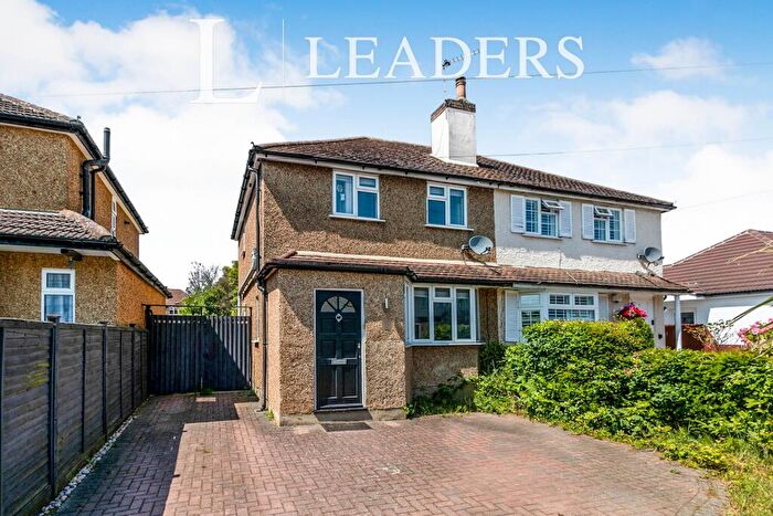 3 Bedroom Terraced House To Rent In Second Avenue, KT12