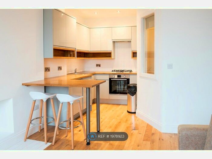 1 Bedroom Flat To Rent In () Westfield Road, Edinburgh, EH11