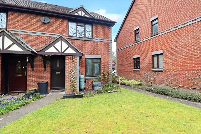1 Bedroom End Of Terrace House For Sale In Templecombe Mews, Oriental Road, Woking, Surrey, GU22