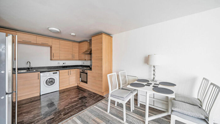 1 Bedroom Flat For Sale In Highbridge Road, Barking, IG11