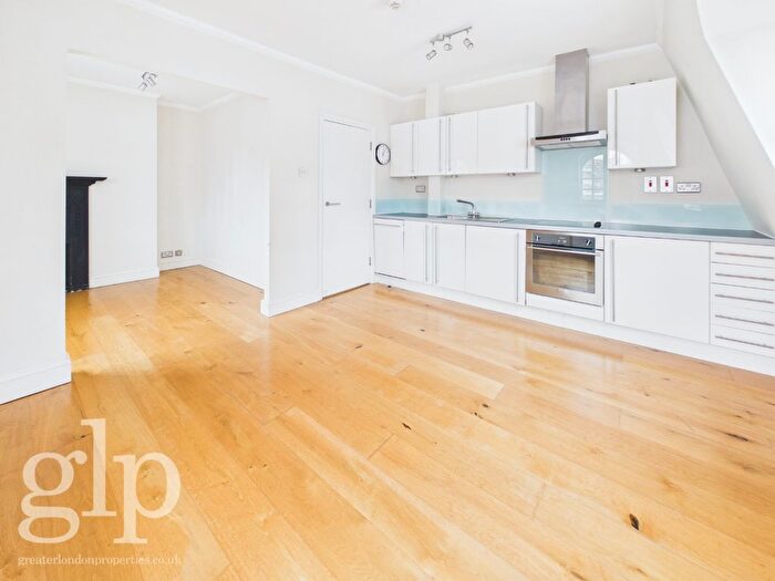 2 Bedroom Flat To Rent In Long Acre, Covent Garden, WC2E