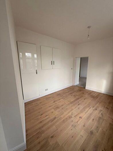1 Bedroom Flat To Rent In Bath Street, Abingdon, OX14