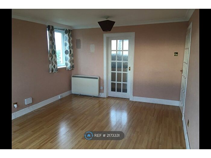 2 Bedroom Flat To Rent In Trinidad Way, East Kilbride, Glasgow, G75