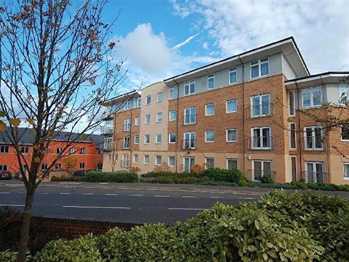 2 Bedroom Flat To Rent In Camp Road, St Albans, AL1