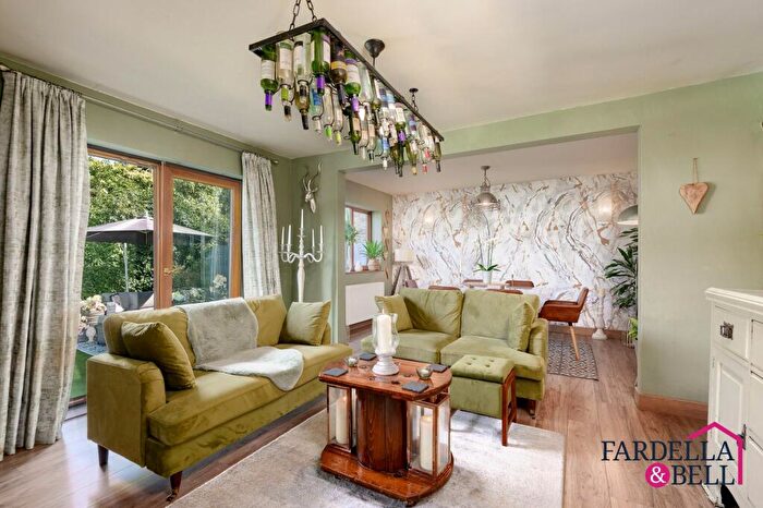 5 Bedroom Detached House For Sale In All Saints Close, Burnley, BB12