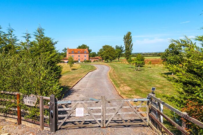 5 Bedroom Property For Sale In Calcutt Lane, Rugby, CV23