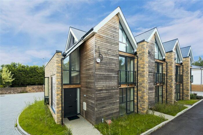 3 Bedroom Terraced House To Rent In Ditton Grove, Esher, Surrey, KT10