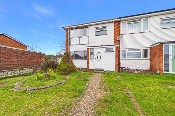 3 Bedroom End Of Terrace House For Sale In Aylsham Close, Tilehurst, Reading, Berkshire, RG30