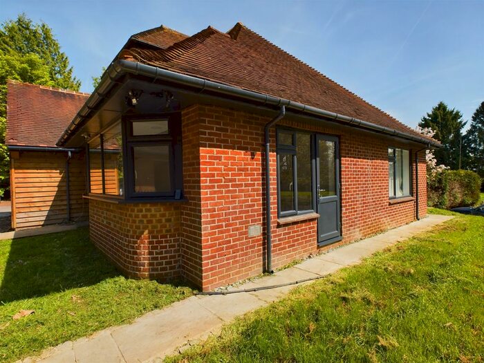 Studio To Rent In Studio Flat, Copper Beeches, Bath Road, Knowl Hill, Reading, RG10