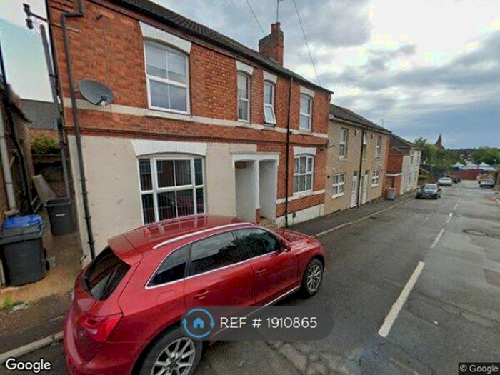 3 Bedroom Terraced House To Rent In Alfred Street, Kettering, NN16