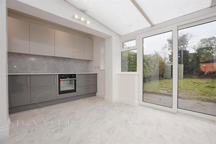 3 Bedroom House To Rent In High Street, Bovingdon, Hemel Hempstead, HP3