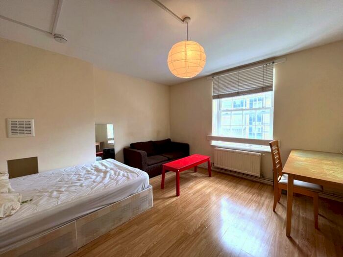 4 Bedroom Flat To Rent In Chalton Street, Euston, NW1