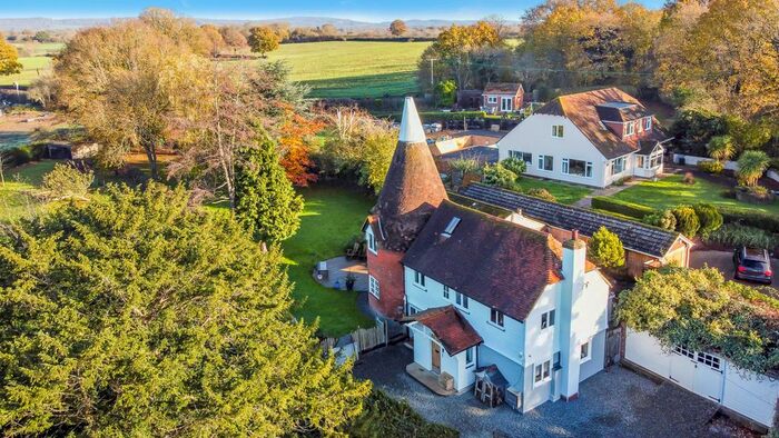 4 Bedroom Detached House For Sale In Haxted Road, Edenbridge, TN8