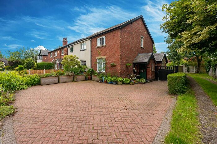 3 Bedroom Semi-Detached House For Sale In Mill Hey Lane, Rufford, L40
