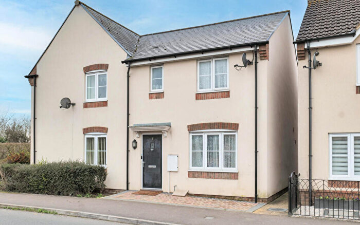 3 Bedroom Semi Detached House For Sale In Cranesbill Road, Melksham, SN12