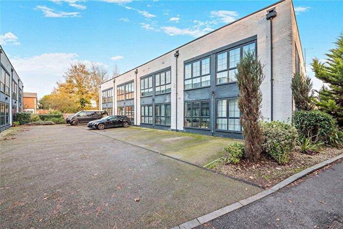 1 Bedroom Flat For Sale In Kelvin Road, Newbury, Berkshire, RG14