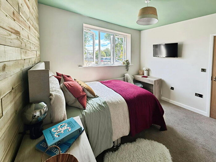 1 Bedroom House Of Multiple Occupation To Rent In Savernake Street, Swindon, Wiltshire, SN1