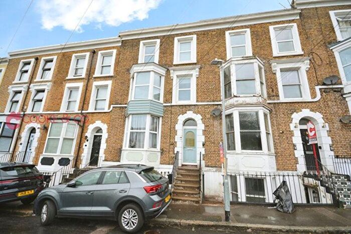 2 Bedroom Maisonette To Rent In Arklow Square, Ramsgate, CT11