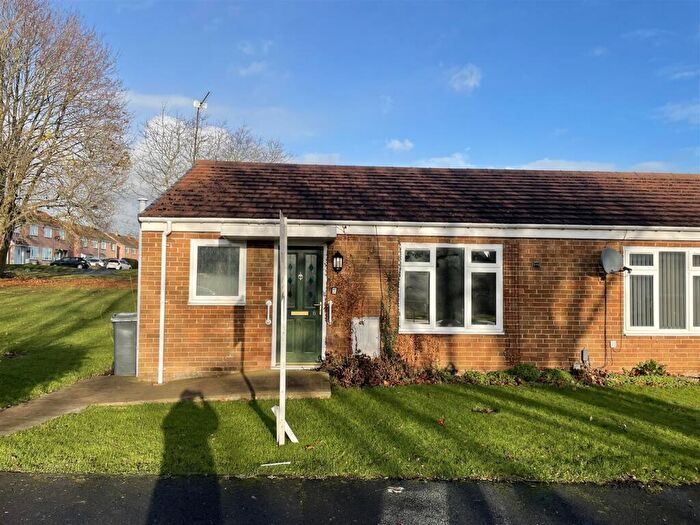 1 Bedroom Semi-Detached Bungalow For Sale In Sycamore Road, Kimblesworth, Chester Le Street, DH2