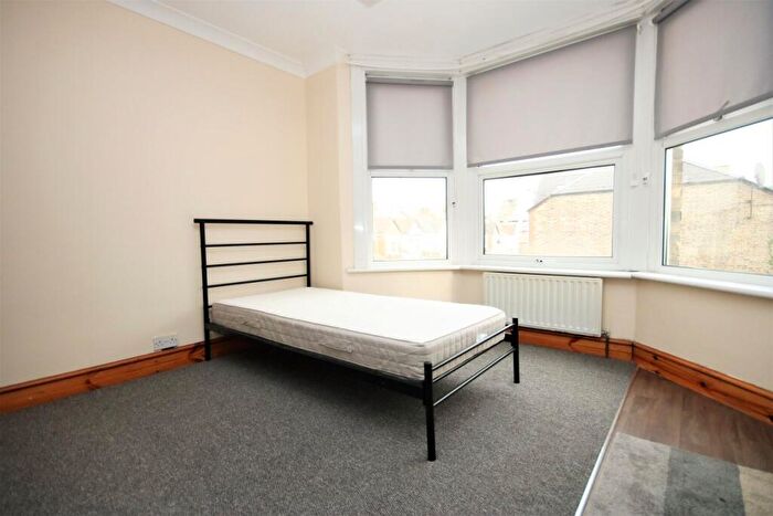Flat To Rent In Church Lane, Hornsey, N8