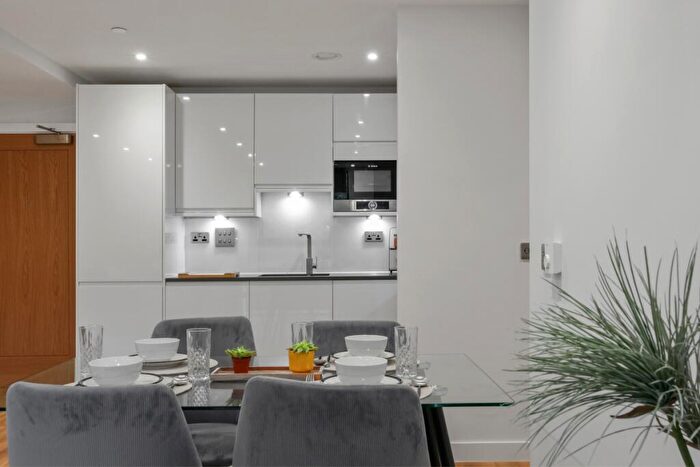 1 Bedroom Flat To Rent In , Castle Park View, Castle Street, Bristol, A41