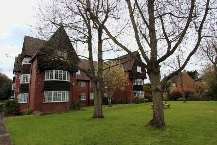 1 Bedroom Flat To Rent In Milton Road, Ickenham UB10