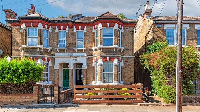 1 Bedroom Flat For Sale In Whitestile Road, Brentford, TW8
