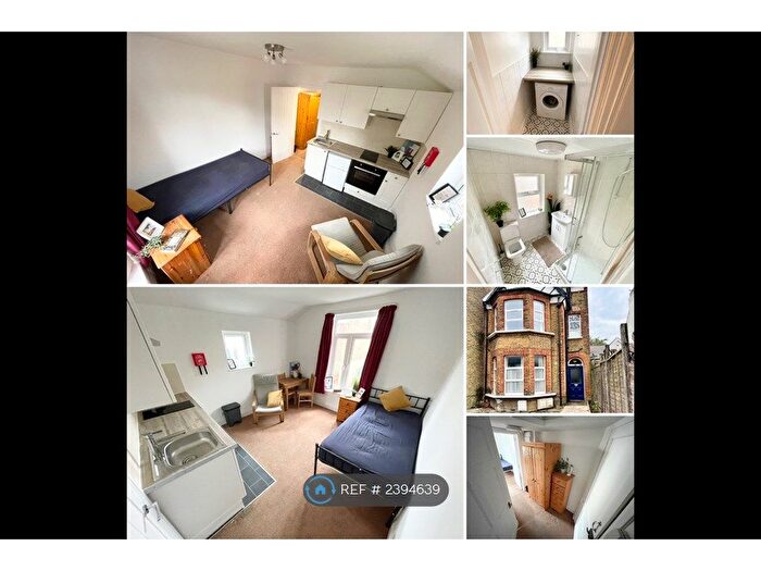 Studio To Rent In Fortis Green, London, N2