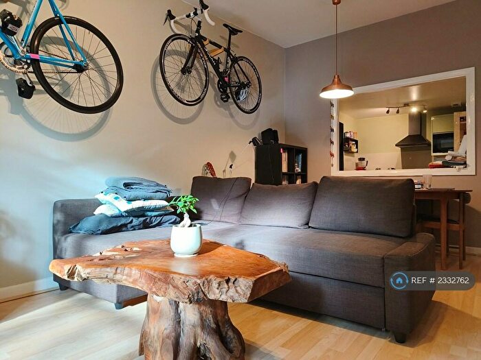 1 Bedroom Flat To Rent In Broadwalk, Birmingham, B1