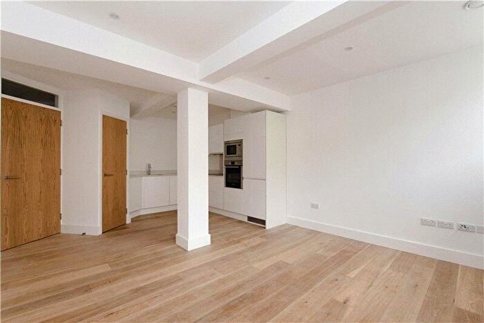 1 Bedroom Flat To Rent In Follis House, D Orleston Road, N7