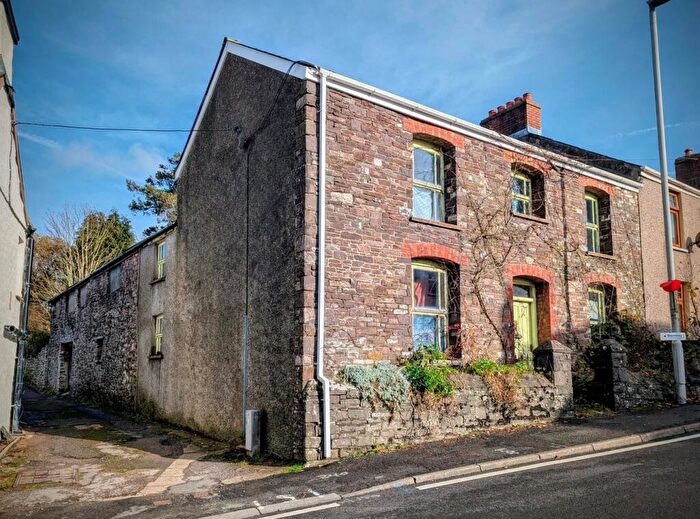 4 Bedroom End Of Terrace House For Sale In Trecastle, Brecon, LD3