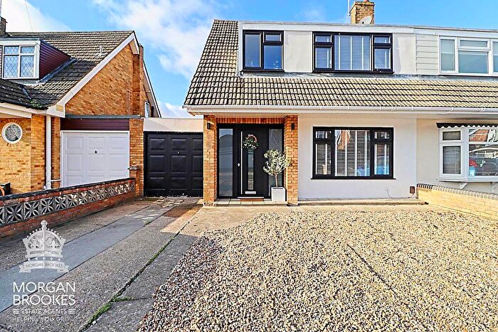 3 Bedroom Semi Detached House For Sale In Maplin Close, Benfleet, SS7