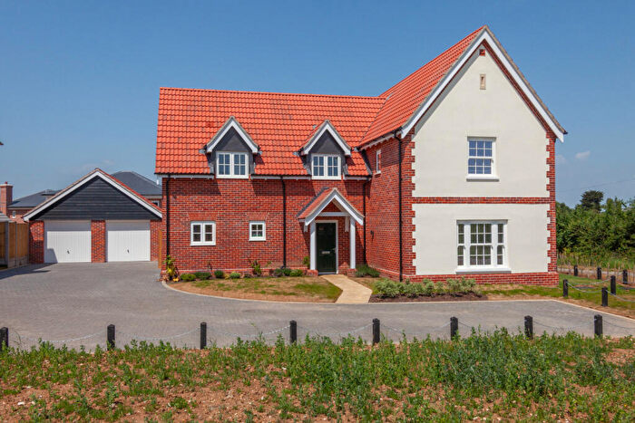 4 Bedroom Detached House For Sale In Etholwold Drive, Wickham Market, IP13