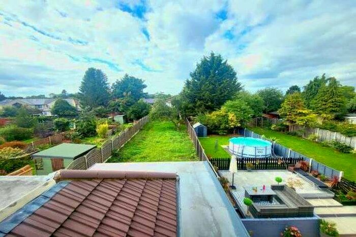 5 Bedroom Property To Rent In Leggatts Close, Watford, WD24