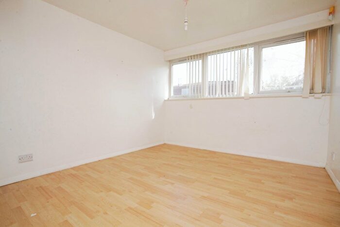 2 Bedroom Flat For Sale In Cleaver Gardens, Nuneaton, CV10