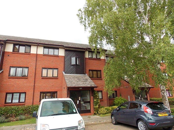 1 Bedroom Flat To Rent In Loughton, IG10