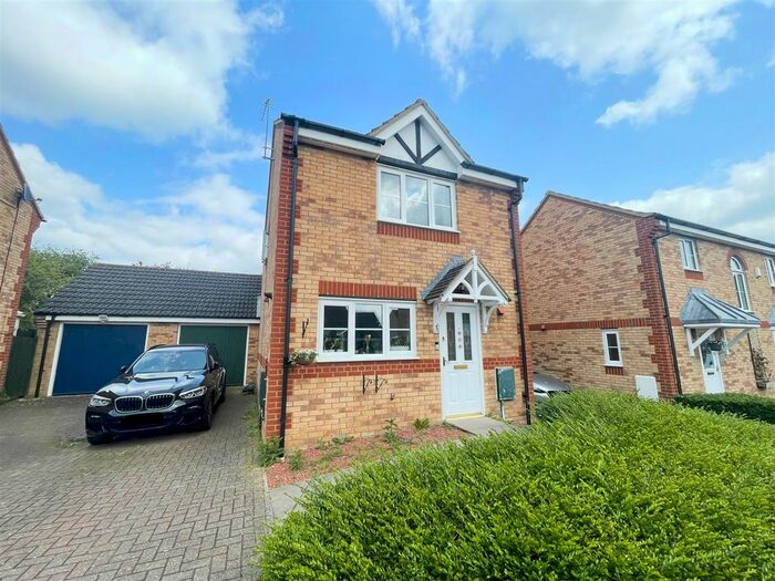 4 Bedroom Detached House To Rent In Thorpeness Croft, Tattenhoe, Milton Keynes, MK4