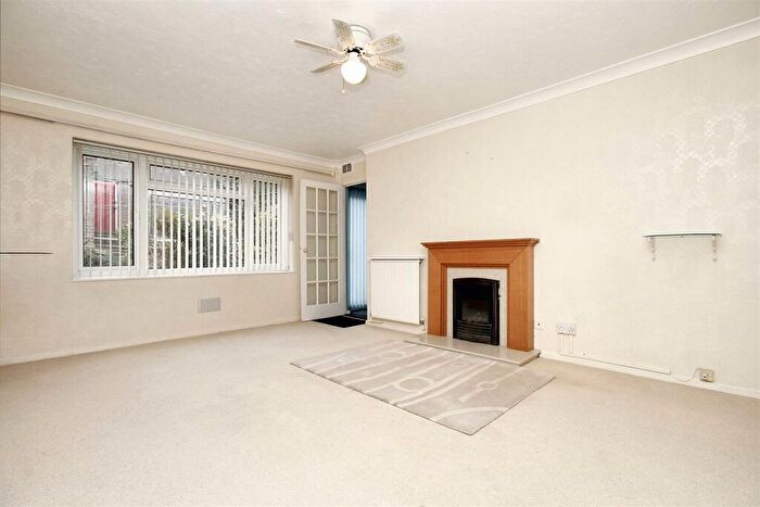 3 Bedroom Terraced House For Sale In Nether Priors, Basildon, SS14