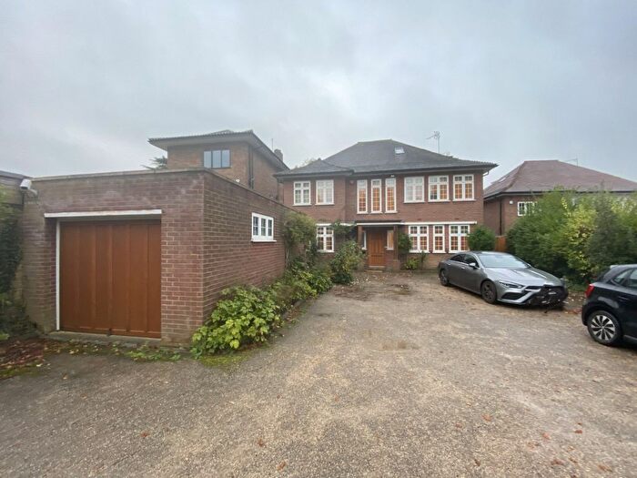 5 Bedroom Detached House To Rent In Aylmer Drive, Stanmore, HA7