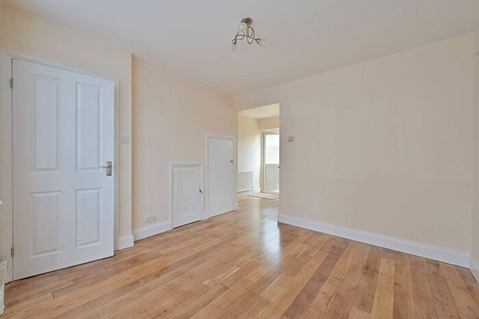 2 Bedroom Semi-detached House To Rent In Eastfield Avenue, Watford, WD24