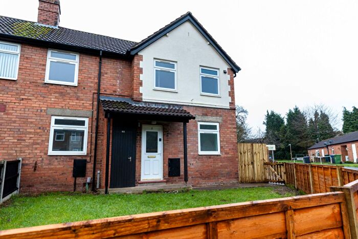 2 Bedroom Semi Detached Bungalow To Rent In Village Close, Telford, TF2