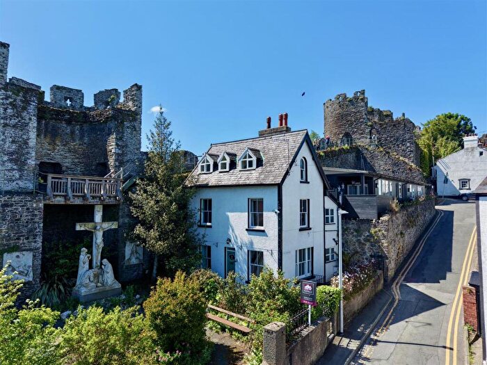 3 Bedroom House For Sale In Rosemary Lane, Conwy, LL32