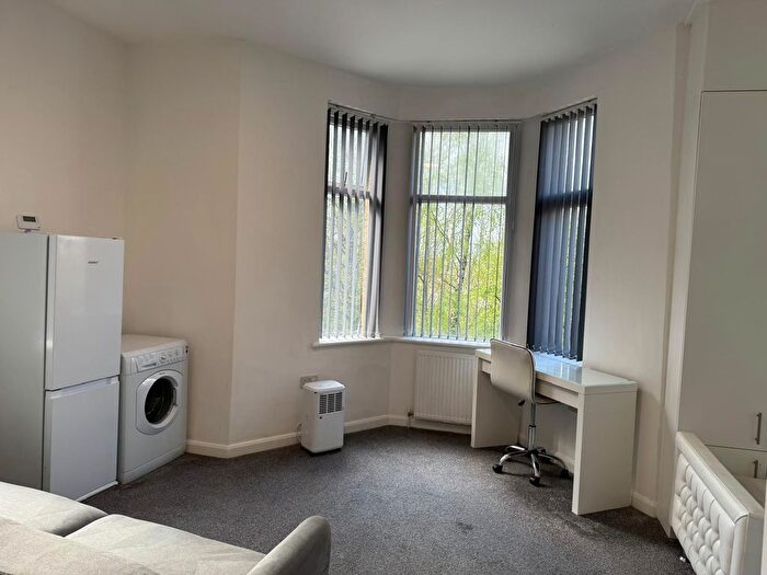 Studio To Rent In Studio, Westcroft Road, Bradford, BD7
