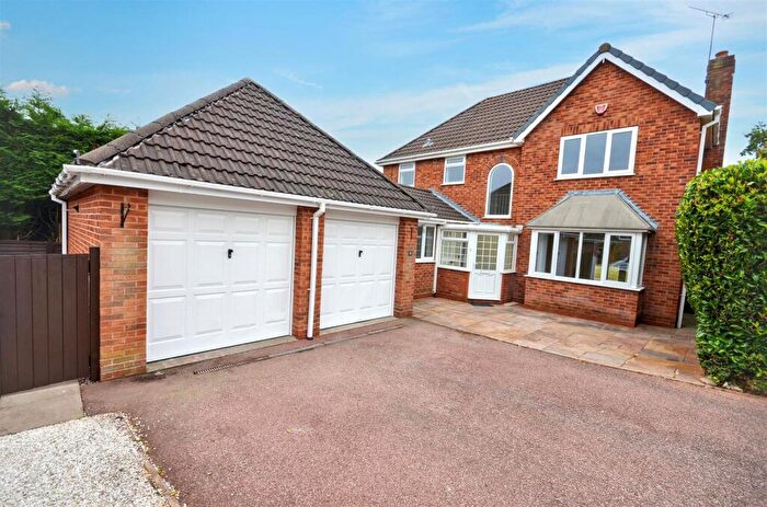 4 Bedroom Detached House To Rent In Hoskings Close, Stone, ST15